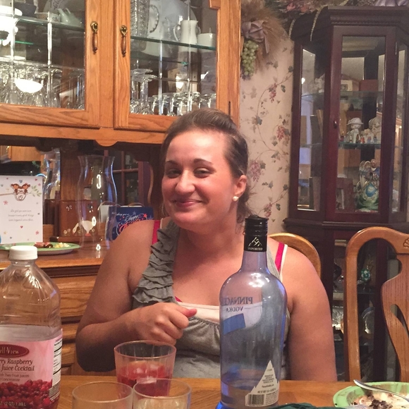 Profile Picture of Emily Juracko (@emilyjean2008) on Poshmark