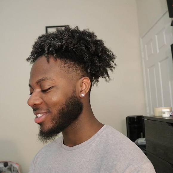 Profile Picture of Joshua Simmons (@josh9547) on Poshmark