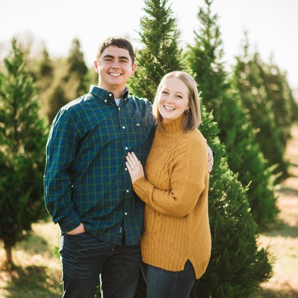 Profile Picture of Hannah Jenkins (@hannahgoseeks) on Poshmark