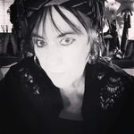 Profile Picture of Leslie Green (@greenwitchsmagick) on Instagram