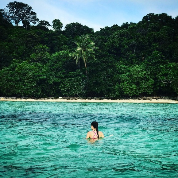 Profile Picture of Carly Kholos (@carly_kholos) on Poshmark