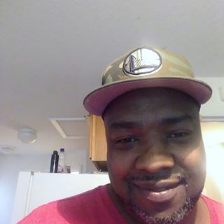 Profile Picture of Jon Strauder (@jon.strauder.75) on Facebook