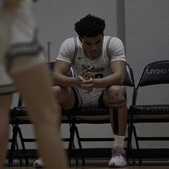 Allen Torian - Poshmark Profile Picture of Allen Torian (@allen06torian) on Poshmark