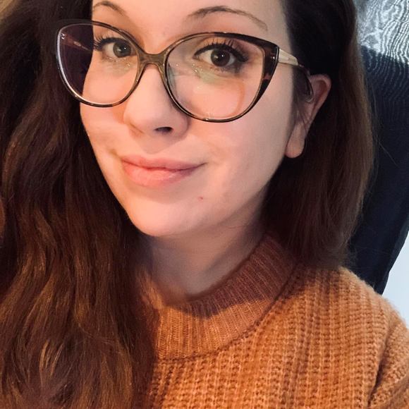 Profile Picture of Roxanne Marion-boucher (@roxanne_mb) on Poshmark