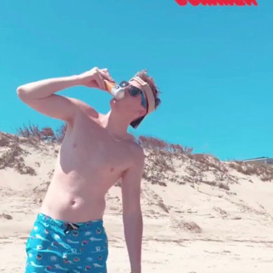 Profile Picture of erik larson (@erikplarson) on Tiktok