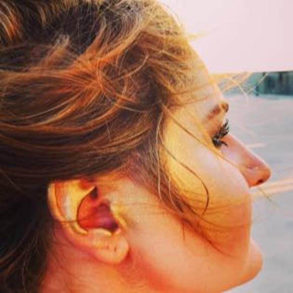 Profile Picture of Casie Wiginton (@blondiebox01) on Poshmark