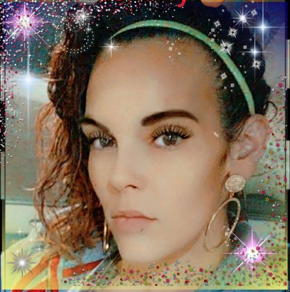 Profile Picture of Lanay Andruss (@missnaynay2016) on Poshmark