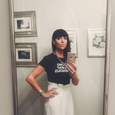 Profile Picture of Shayna (@shaynahobbs) on Twitter