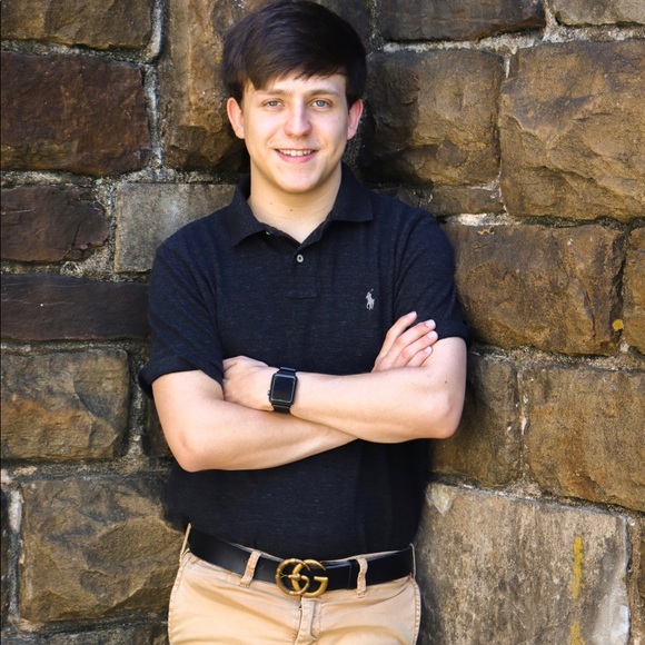 Profile Picture of Dru Jones (@drujones019) on Poshmark