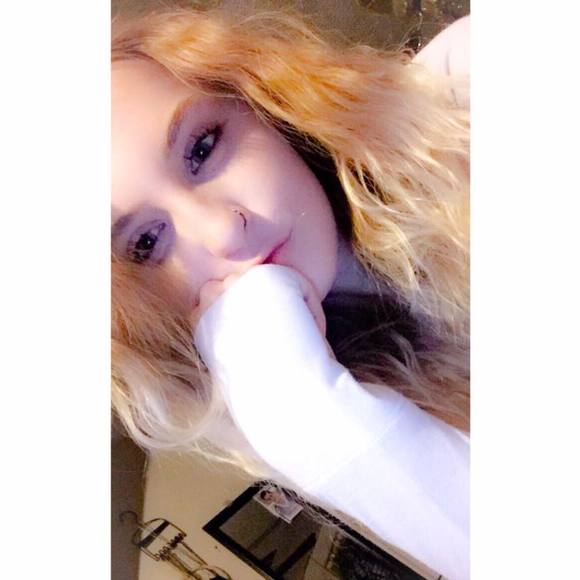 Profile Picture of Heather Pruitt (@heathermakelle7) on Poshmark