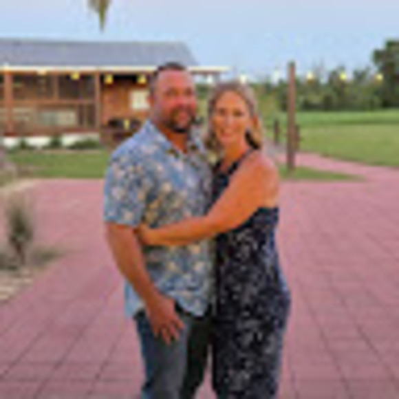 Profile Picture of Aubrey Serpas (@aubreyserpas) on Poshmark