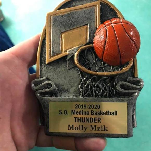 Profile Picture of Molly Mzik (@daisylizzy178) on Poshmark