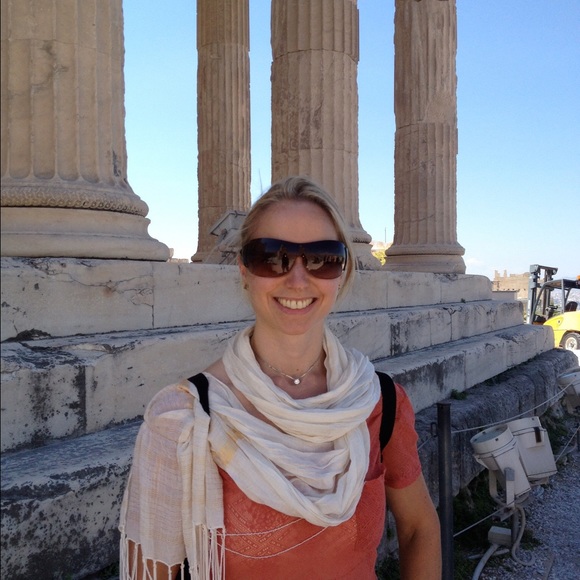 Profile Picture of Jennifer Marsalis (@thornbird45) on Poshmark