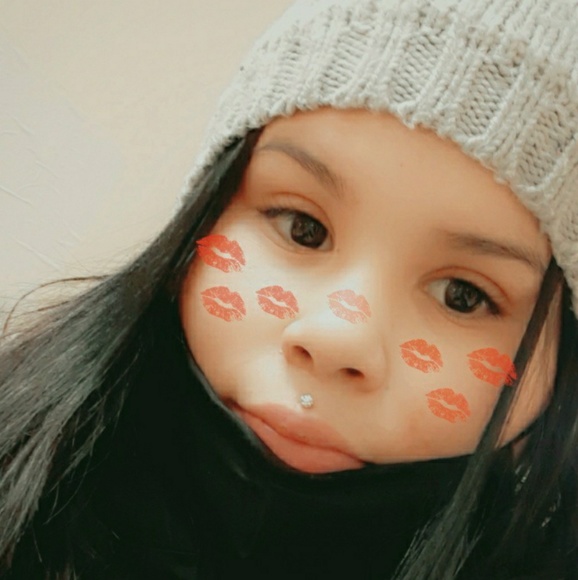 Dayna Roulette - Poshmark Profile Picture of Dayna Roulette (@dayna_roulette) on Poshmark