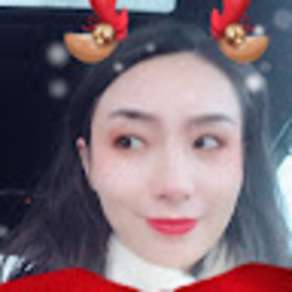 Profile Picture of Celine Liu (@celineliu386) on Poshmark