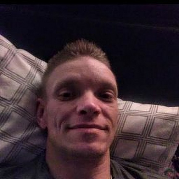 Profile Picture of Jay Tetro (@jtetro2k18) on Poshmark