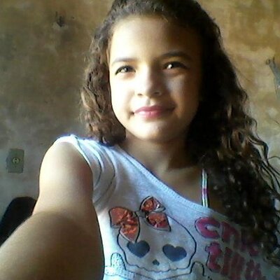 Profile Picture of Isabelle Queiroz (@isabelle88linda) on Twitter