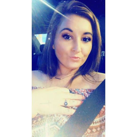 Profile Picture of Alexis Biron (@alexisbiron) on Poshmark