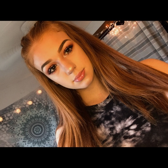 Profile Picture of Alyssa Lamoureux (@lyssalamrow) on Poshmark