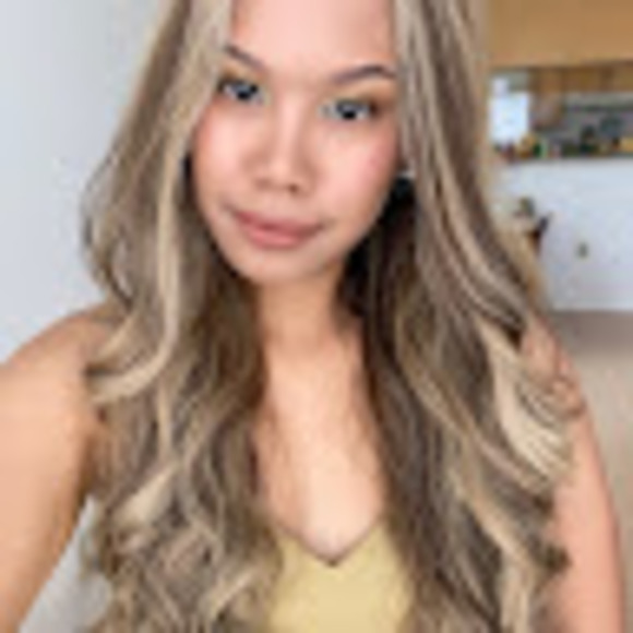 Profile Picture of Bethel yating Yating (@bethelyating) on Poshmark
