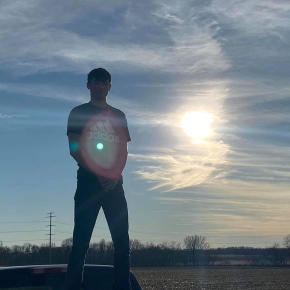 Profile Picture of Dylan Epperson (@dylan1239) on Poshmark