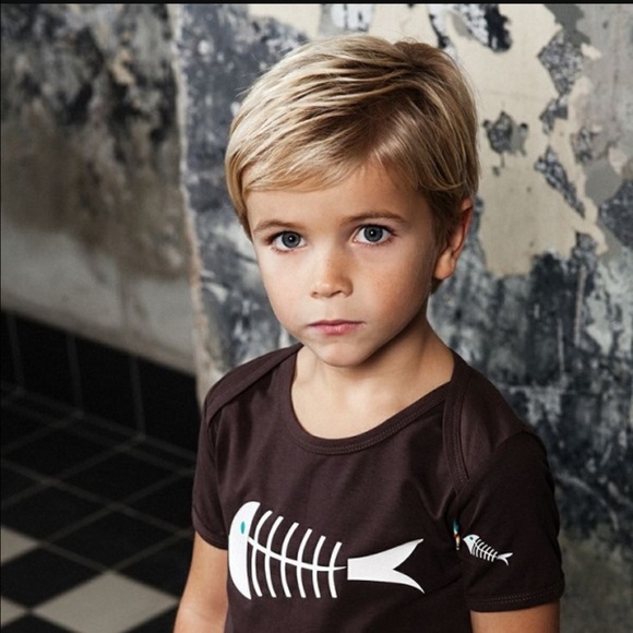 Profile Picture of Jonathan Ruelas (@oscar01nava) on Poshmark