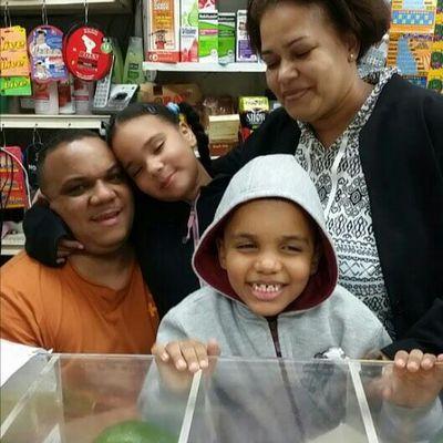 Profile Picture of Peter Almonte (@AlmontePeter) on Twitter