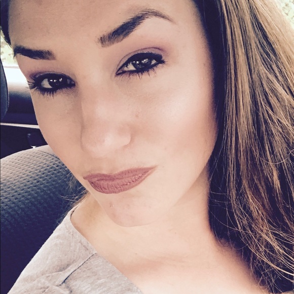 Profile Picture of Erika Michelle (@emn415) on Poshmark