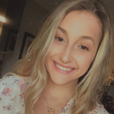 Profile Picture of MINA 🌻 (@Ermina___Ramic) on Twitter