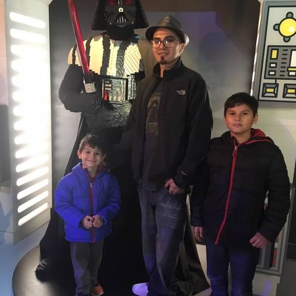 Profile Picture of Julian Palacios (@julian_palacios) on Poshmark