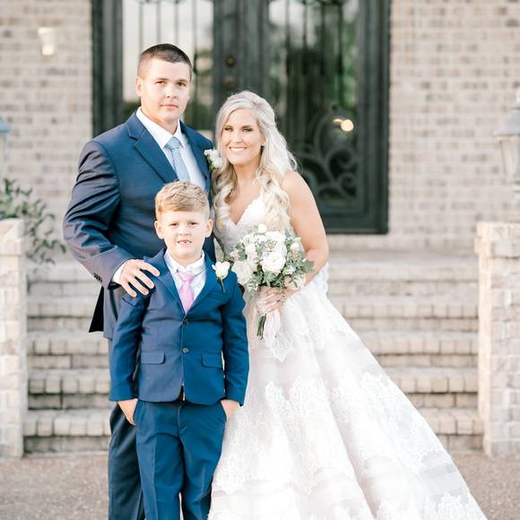 Chelsey Aikins - Poshmark Profile Picture of Chelsey Aikins (@chelseyaikins) on Poshmark