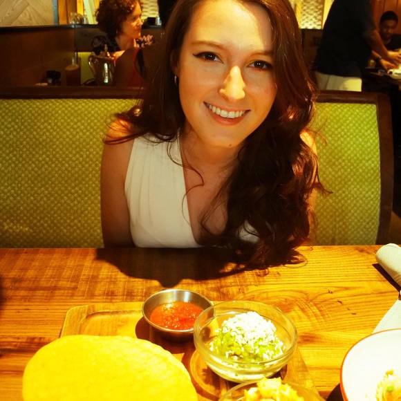 Profile Picture of Stephanie Restrepo (@stephanie022594) on Poshmark