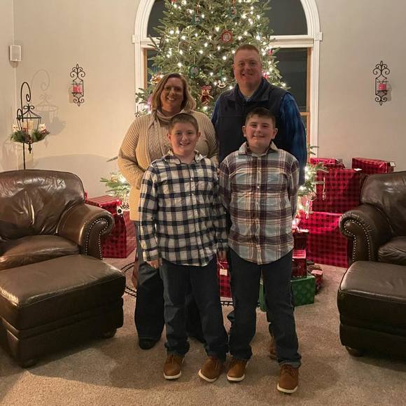 Profile Picture of Chad Maxwell (@bnbsdad) on Poshmark