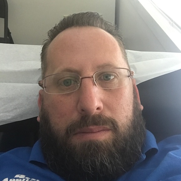 Profile Picture of Joshua Varon (@ysobigdog) on Poshmark