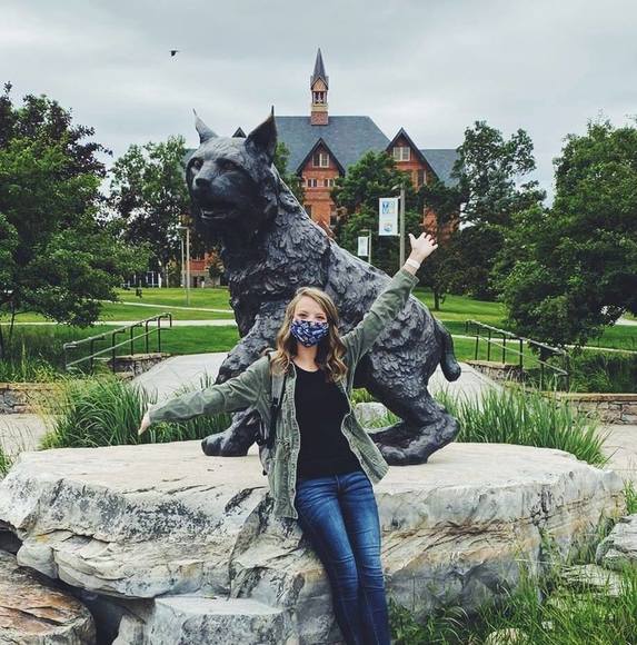 Profile Picture of Madison Bierer (@madisonbierer) on Poshmark