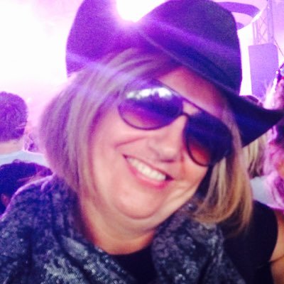 Profile Picture of Debbie Wall (@Debsw70) on Twitter