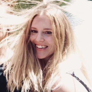 Profile Picture of Julie Faber Coombes (@julie.fabercoombes) on Facebook