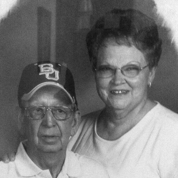 Profile Picture of Lynda Brockette (@lbrockette) on Poshmark