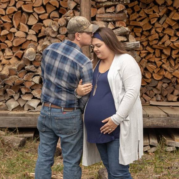 Profile Picture of Courtney Latocha (@courtneylatocha) on Poshmark