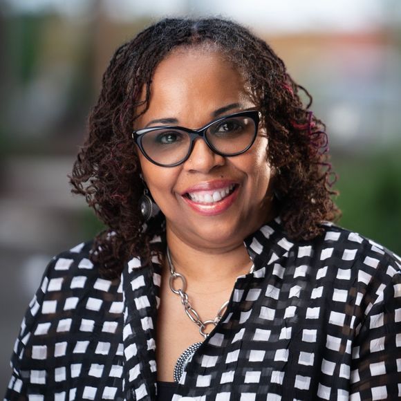 Profile Picture of Shirley Cameron (@shirley_cameron) on Poshmark