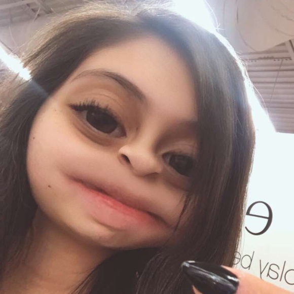 Profile Picture of Ruby Cardenas (@rubie2023) on Poshmark