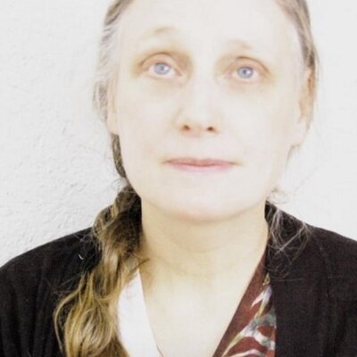 Profile Picture of Karen Albrecht (@FoggysCake) on Twitter