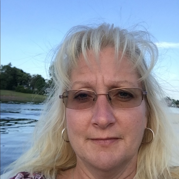 Profile Picture of Mary Todora (@mary_todora) on Poshmark