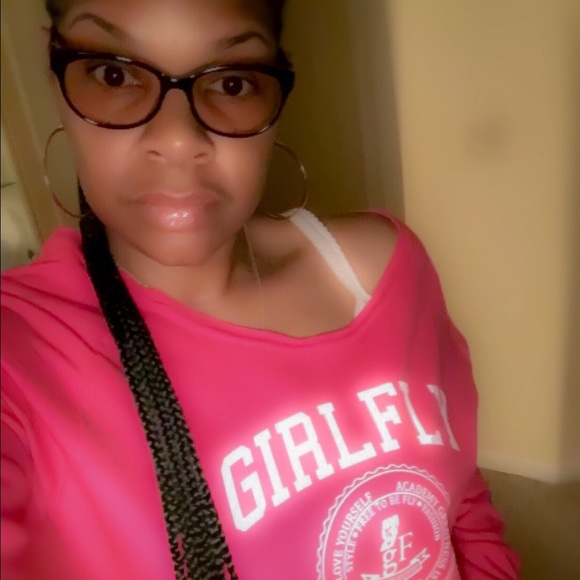 Profile Picture of Kim Jasper (@kjroland) on Poshmark