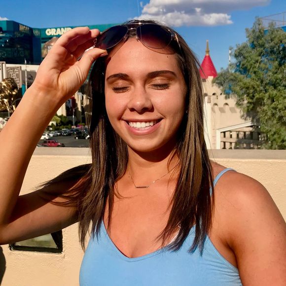 Profile Picture of Addison Althoff (@addison_althoff) on Poshmark