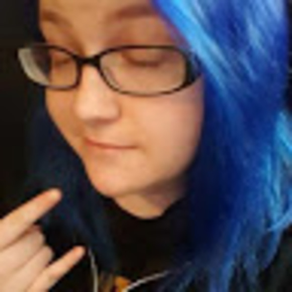 Amy Wilkinson - Poshmark Profile Picture of Amy Wilkinson (@amywilkinsongt) on Poshmark