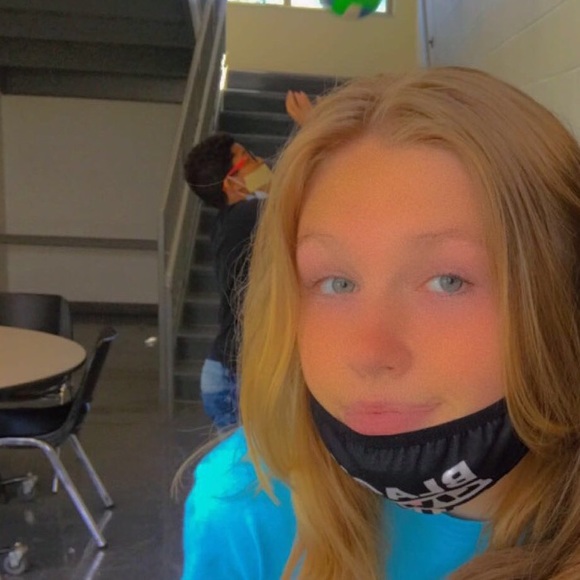 Profile Picture of Esther Prater (@esprater13) on Poshmark