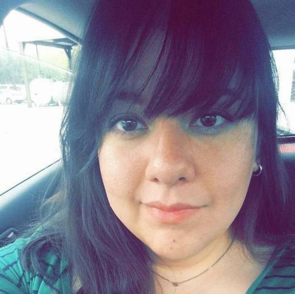Profile Picture of Eraina Foster (@evausi) on Poshmark