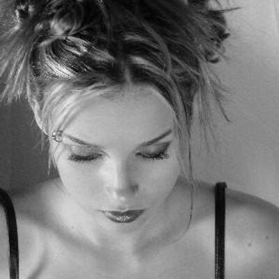 Profile Picture of Danielle Jones Rohm (@bellus_ignis) on Twitter