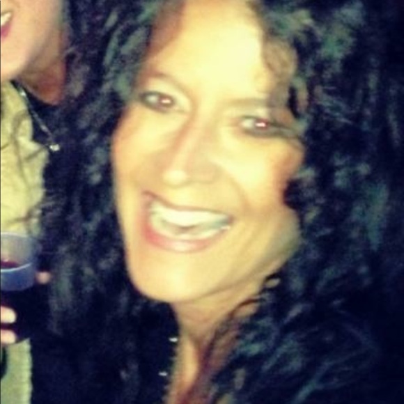 Profile Picture of Ann Biamonte (@abiamonte) on Poshmark